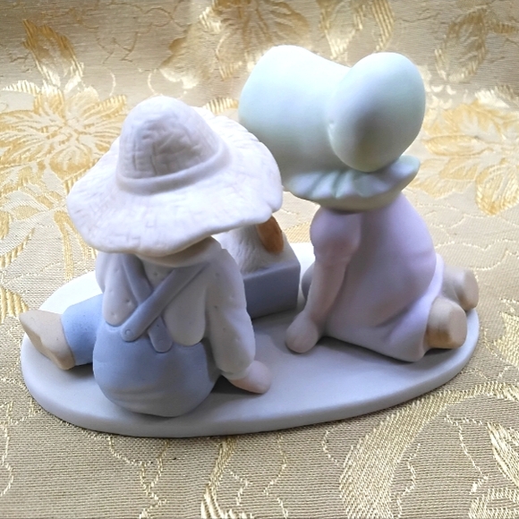 Vintage Homco, Circle of Friends 1990s, The Perfect Gift - Picture 3 of 7